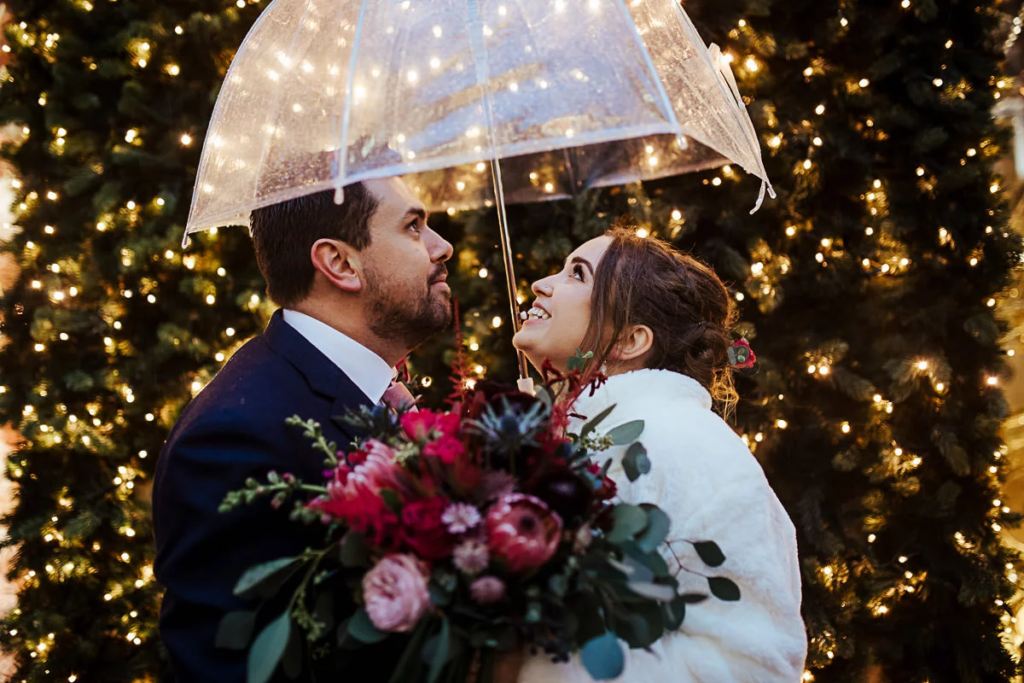 How to Plan a Christmas Wedding