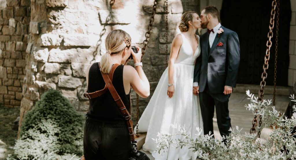 6 Tips for Choosing the Right Wedding Photographer